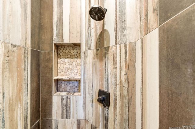 6 Sendero Pt, Fair Oaks Ranch, TX 78015