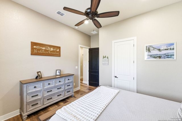 6 Sendero Pt, Fair Oaks Ranch, TX 78015