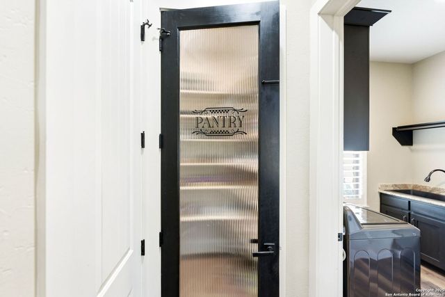 6 Sendero Pt, Fair Oaks Ranch, TX 78015