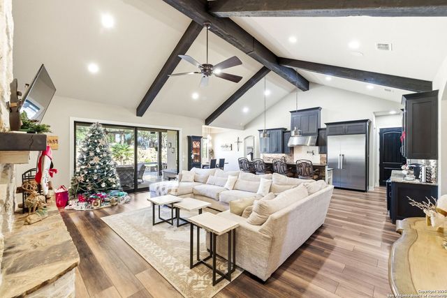 6 Sendero Pt, Fair Oaks Ranch, TX 78015