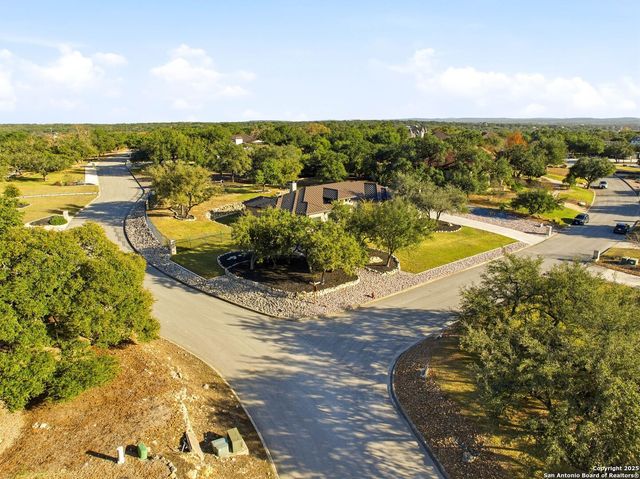 6 Sendero Pt, Fair Oaks Ranch, TX 78015