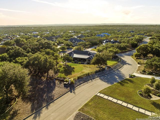 6 Sendero Pt, Fair Oaks Ranch, TX 78015