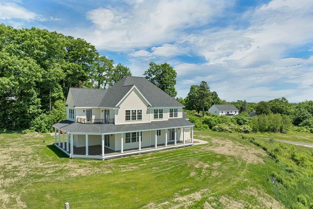 22 Fairway Drive, Dunbarton, NH 03046