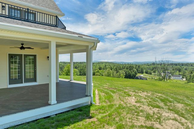 22 Fairway Drive, Dunbarton, NH 03046