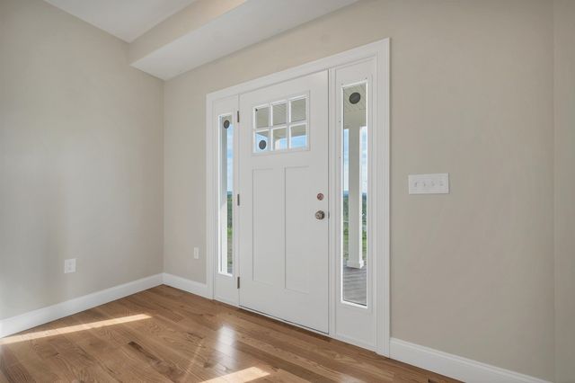 22 Fairway Drive, Dunbarton, NH 03046