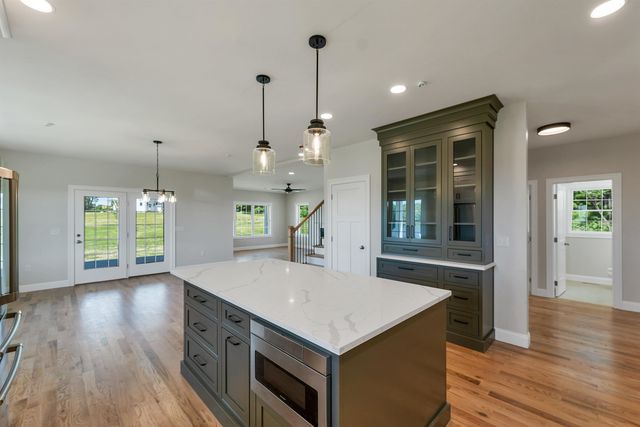 22 Fairway Drive, Dunbarton, NH 03046