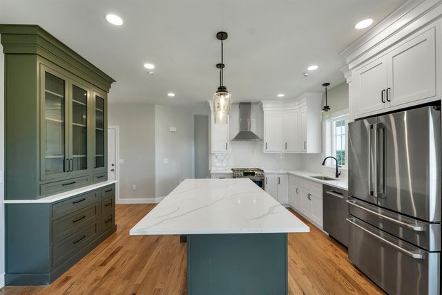 22 Fairway Drive, Dunbarton, NH 03046