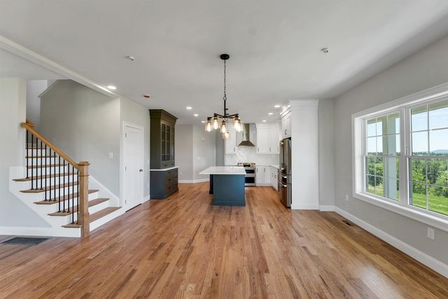 22 Fairway Drive, Dunbarton, NH 03046