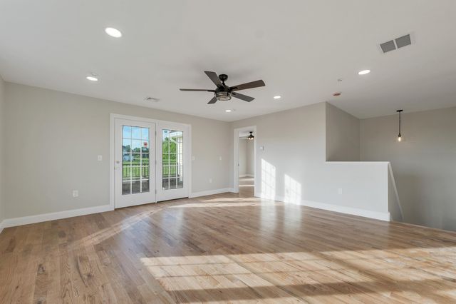 22 Fairway Drive, Dunbarton, NH 03046