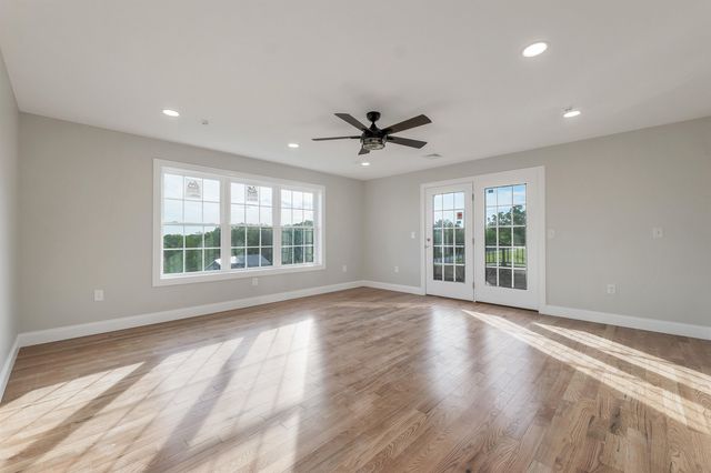 22 Fairway Drive, Dunbarton, NH 03046