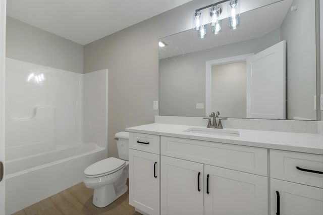 22 Fairway Drive, Dunbarton, NH 03046