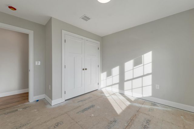 22 Fairway Drive, Dunbarton, NH 03046