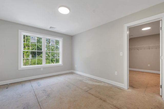 22 Fairway Drive, Dunbarton, NH 03046
