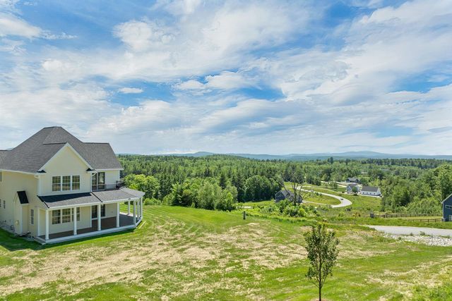 22 Fairway Drive, Dunbarton, NH 03046