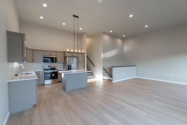 1149 60th Avenue W, West Fargo, ND 58078