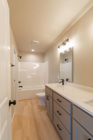 1149 60th Avenue W, West Fargo, ND 58078