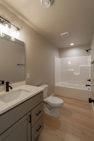 1149 60th Avenue W, West Fargo, ND 58078