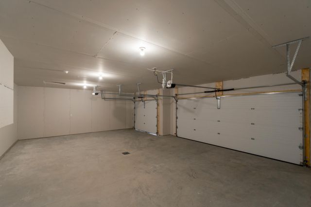 1149 60th Avenue W, West Fargo, ND 58078