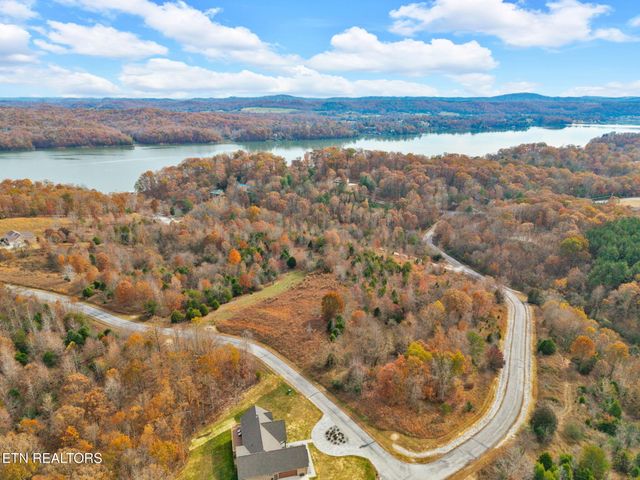 Emerald Pointe Circle, Rockwood, TN 37854