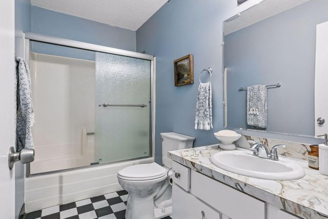 7852 Rimbley Road, Woodbury, MN 55125