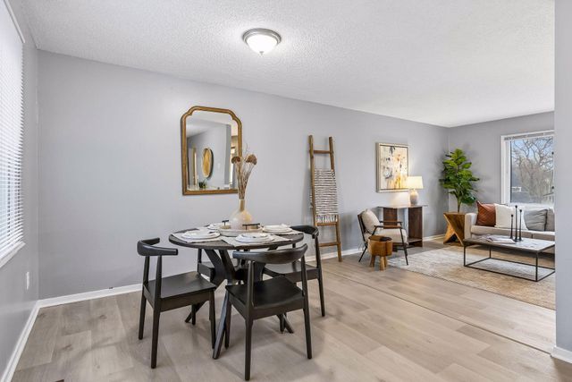 7852 Rimbley Road, Woodbury, MN 55125