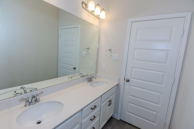 4120 Split Ivy Drive, Houston, TX 77080