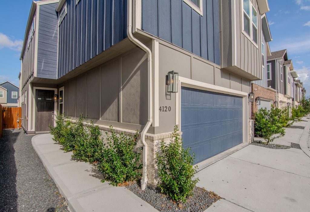 4120 Split Ivy Drive, Houston, TX 77080