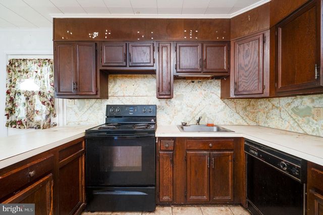 434 MORGANTOWN RD, Reading, PA 19611