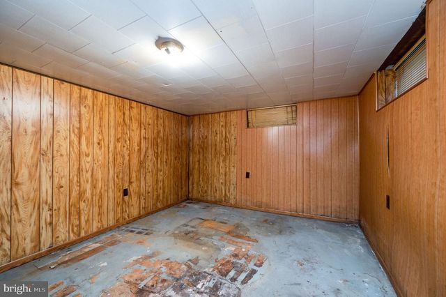 434 MORGANTOWN RD, Reading, PA 19611