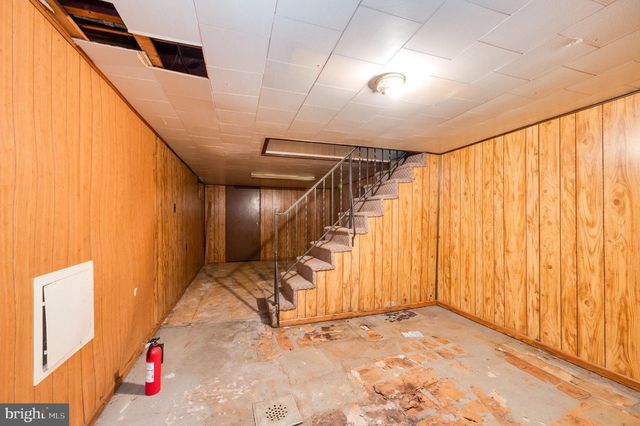 434 MORGANTOWN RD, Reading, PA 19611