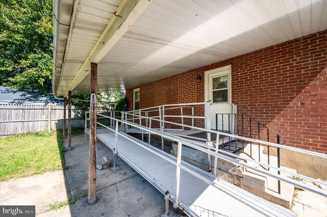 434 MORGANTOWN RD, Reading, PA 19611