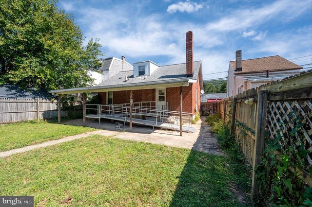 434 MORGANTOWN RD, Reading, PA 19611