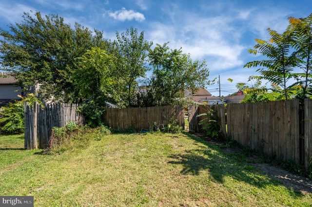 434 MORGANTOWN RD, Reading, PA 19611