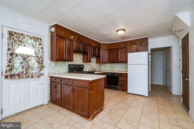 434 MORGANTOWN RD, Reading, PA 19611