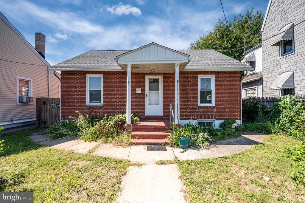 434 MORGANTOWN RD, Reading, PA 19611