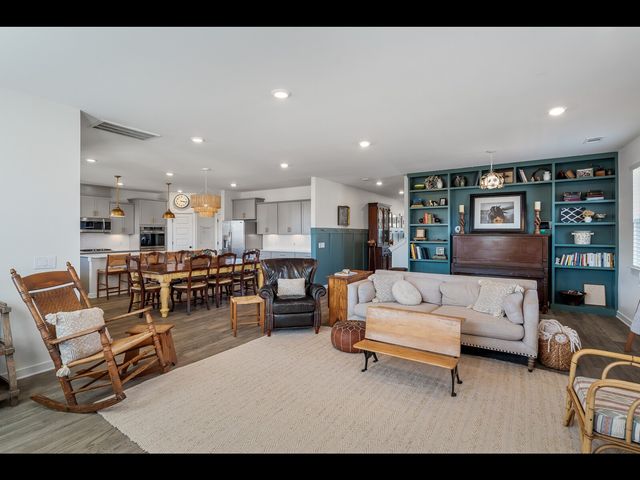 576 Nottingham Ave, Hendersonville, TN 37075