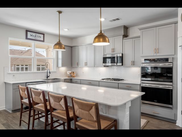 576 Nottingham Ave, Hendersonville, TN 37075