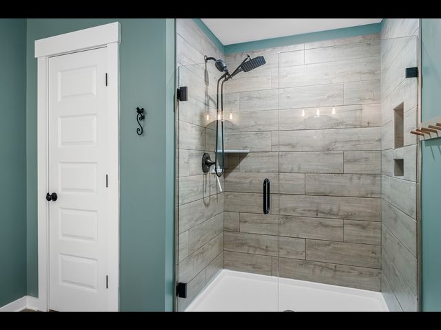 576 Nottingham Ave, Hendersonville, TN 37075