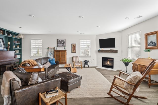 576 Nottingham Ave, Hendersonville, TN 37075