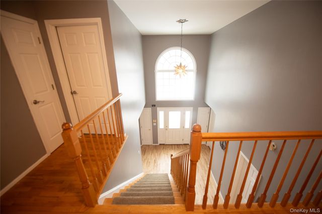 17 Oakley Boulevard, Garnerville, NY 10923