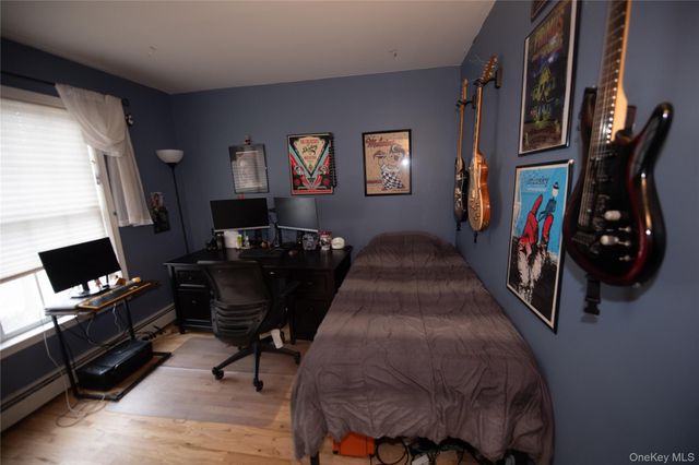 17 Oakley Boulevard, Garnerville, NY 10923