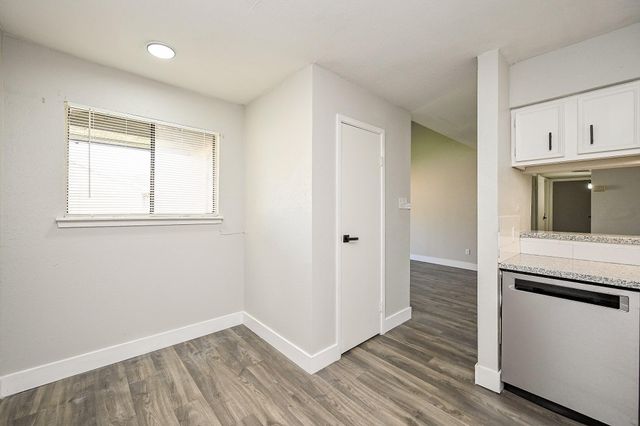 9090 S Braeswood Boulevard 86, Houston, TX 77074