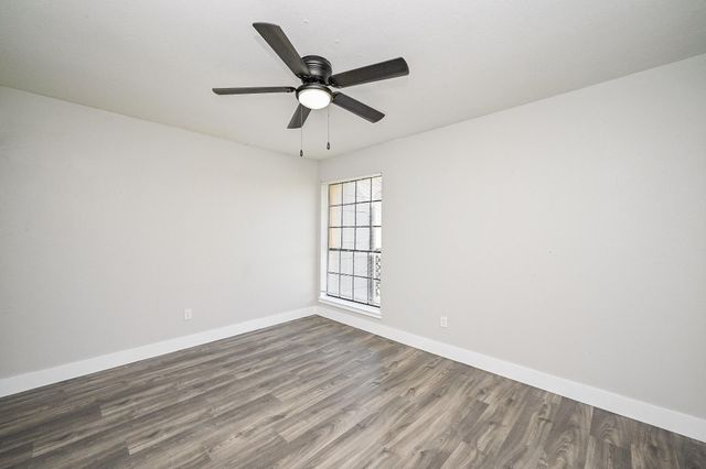 9090 S Braeswood Boulevard 86, Houston, TX 77074