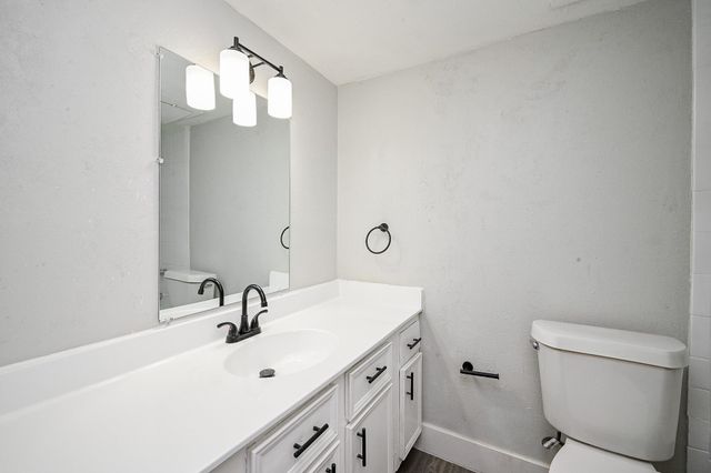 9090 S Braeswood Boulevard 86, Houston, TX 77074