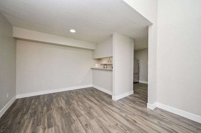 9090 S Braeswood Boulevard 86, Houston, TX 77074