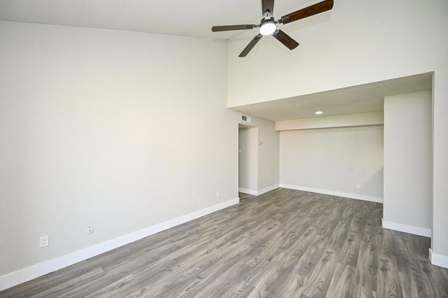 9090 S Braeswood Boulevard 86, Houston, TX 77074