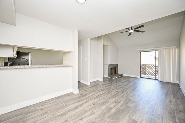 9090 S Braeswood Boulevard 86, Houston, TX 77074