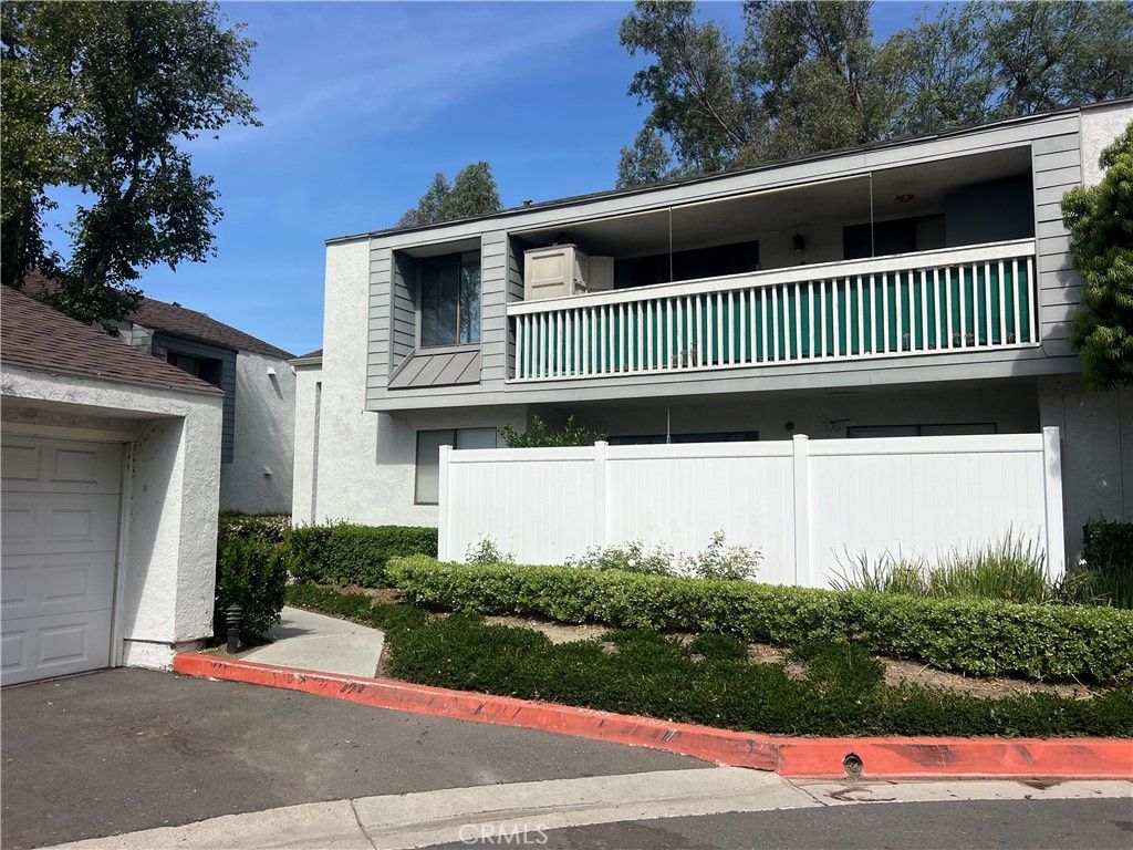 430 S Ranch View Circle 10, Anaheim Hills, CA 92807