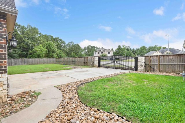 1310 Teebox Court, Crosby, TX 77532