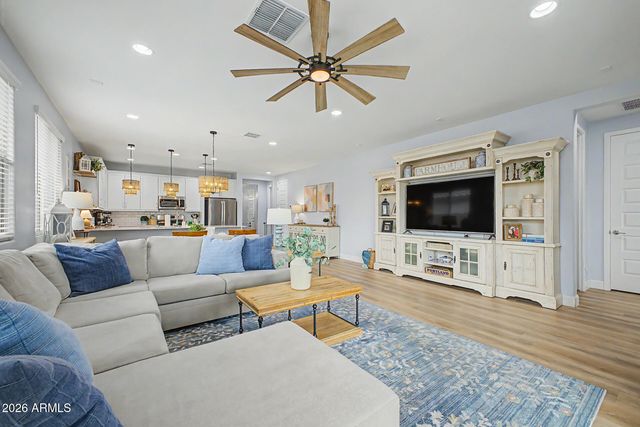 19644 W BADGETT Lane, Litchfield Park, AZ 85340